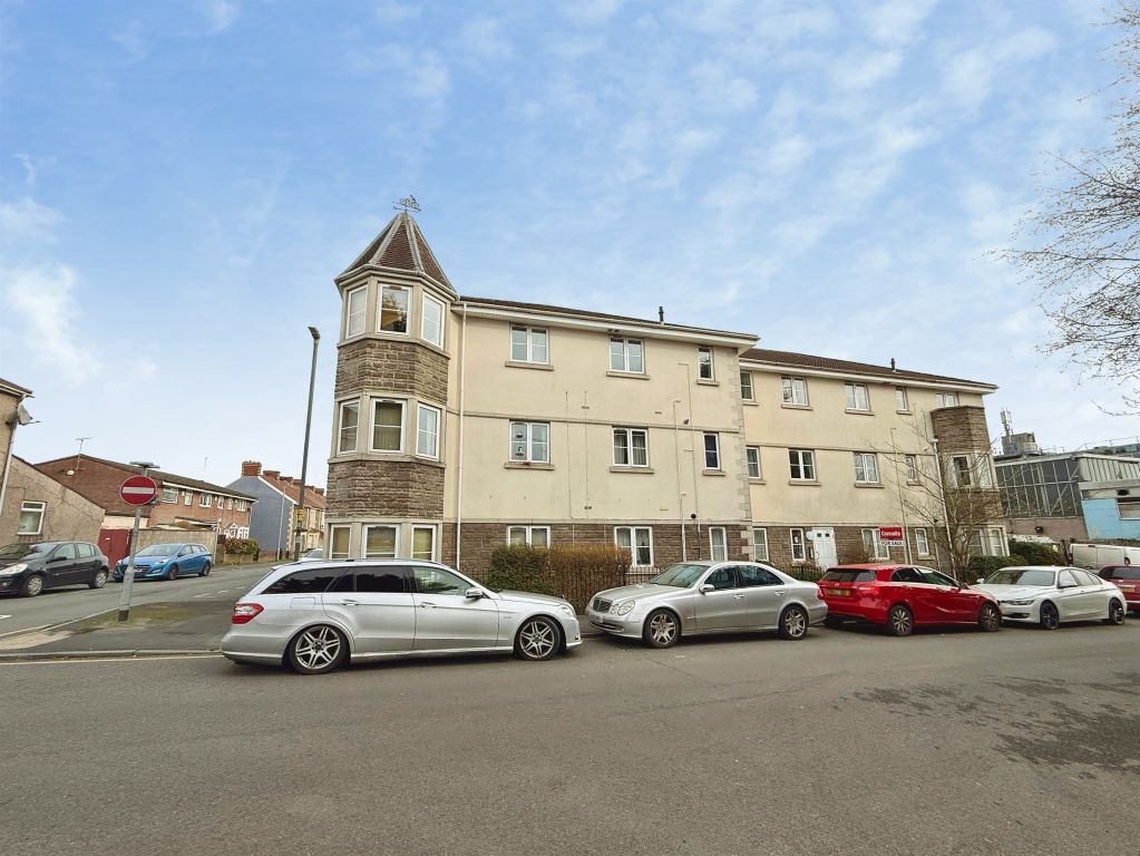 Property photo 2 of 16