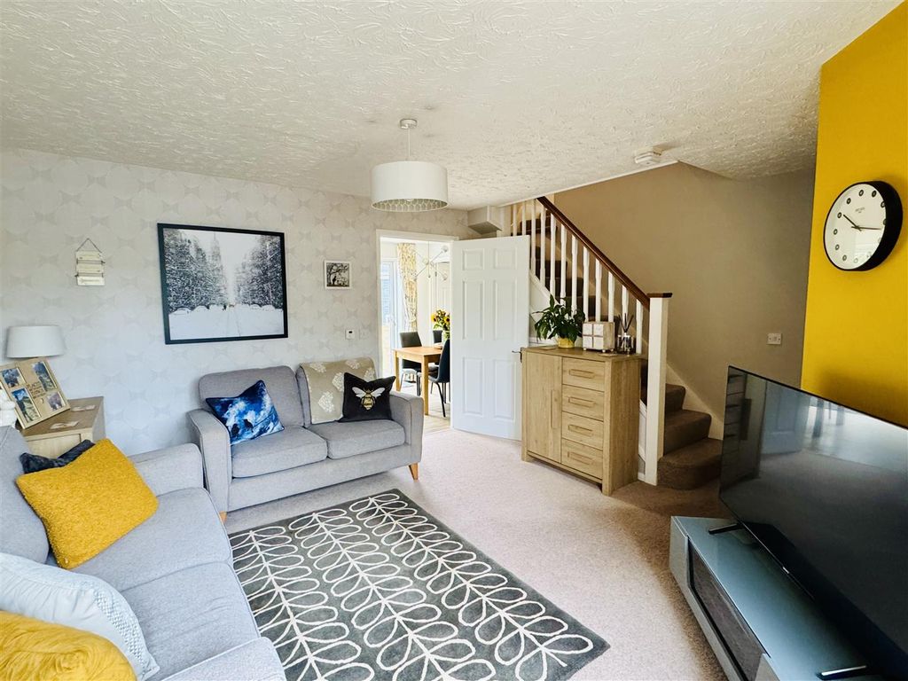 Property photo 3 of 23