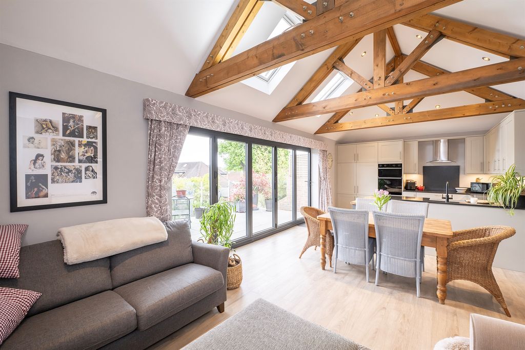 Property photo 3 of 22