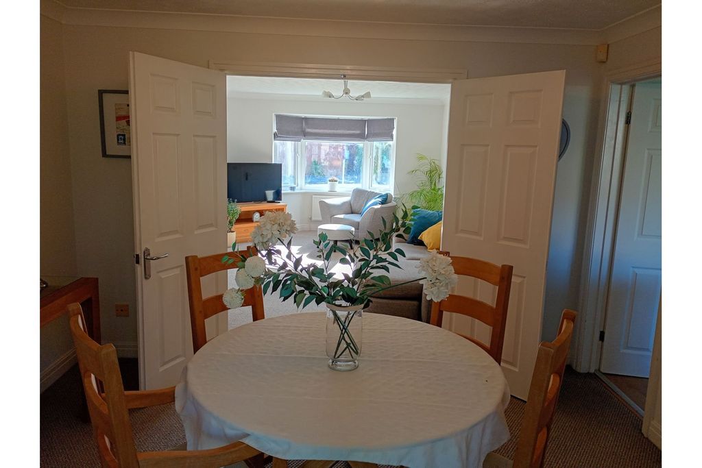 Property photo 3 of 12