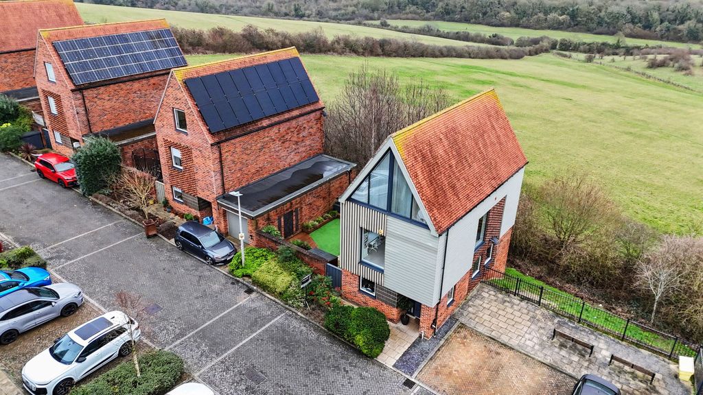 Property photo 1 of 47