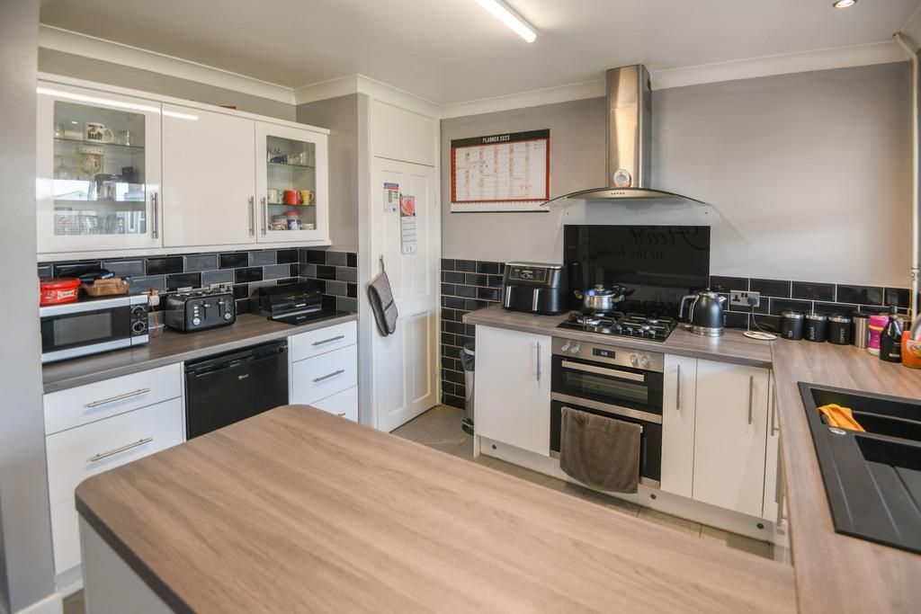 Property photo 3 of 12 Photo 3