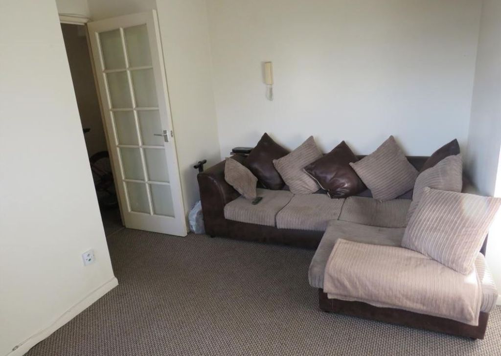 Property photo 3 of 3 Living Room