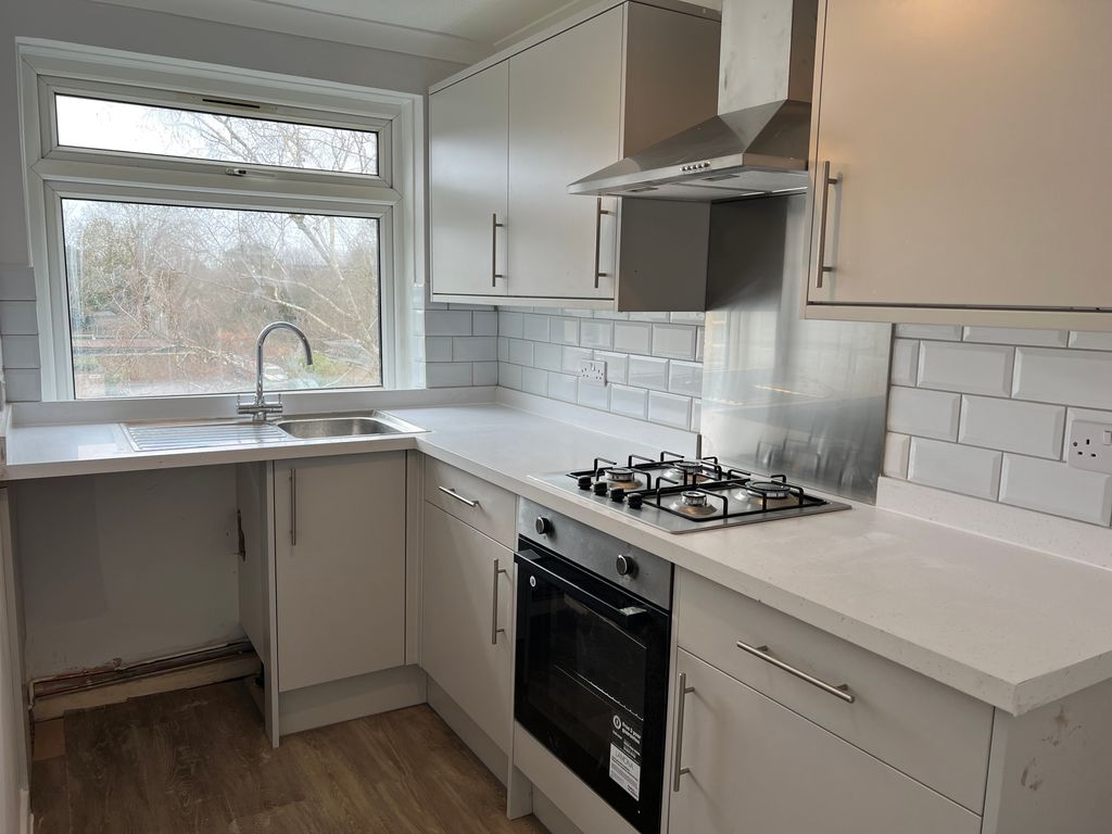 Property photo 2 of 6 Brand New Kitchen