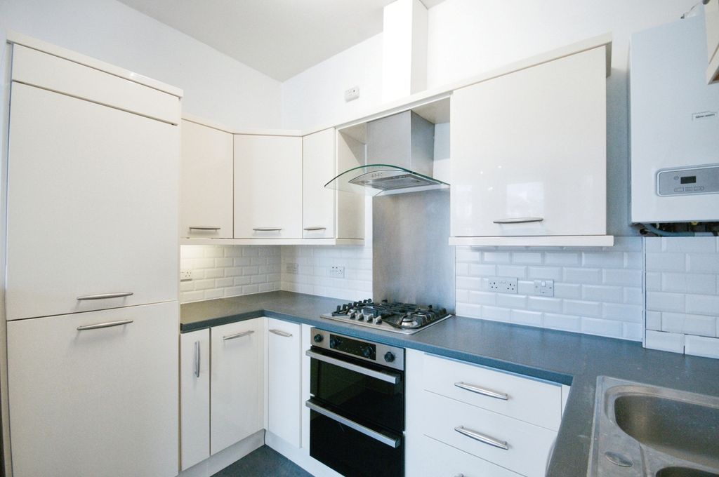 Property photo 3 of 8 Pbox-Img.Jpg
