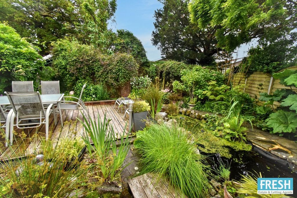 Property photo 3 of 43
