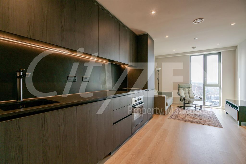 Property photo 2 of 20 Kitchen