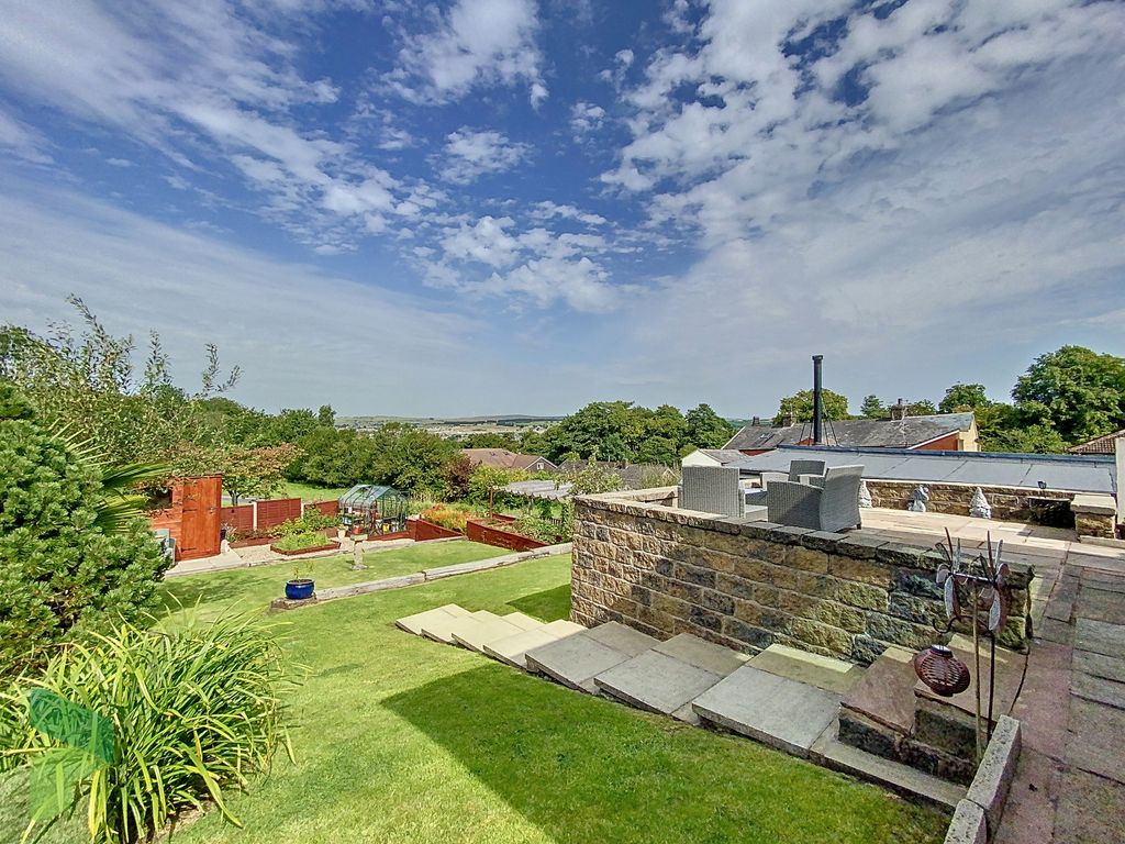 Property photo 2 of 39 Rear Garden And Views
