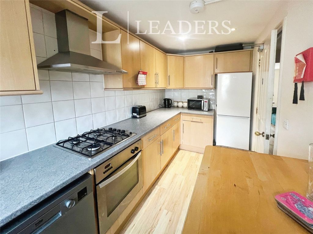 Property photo 2 of 12 M1