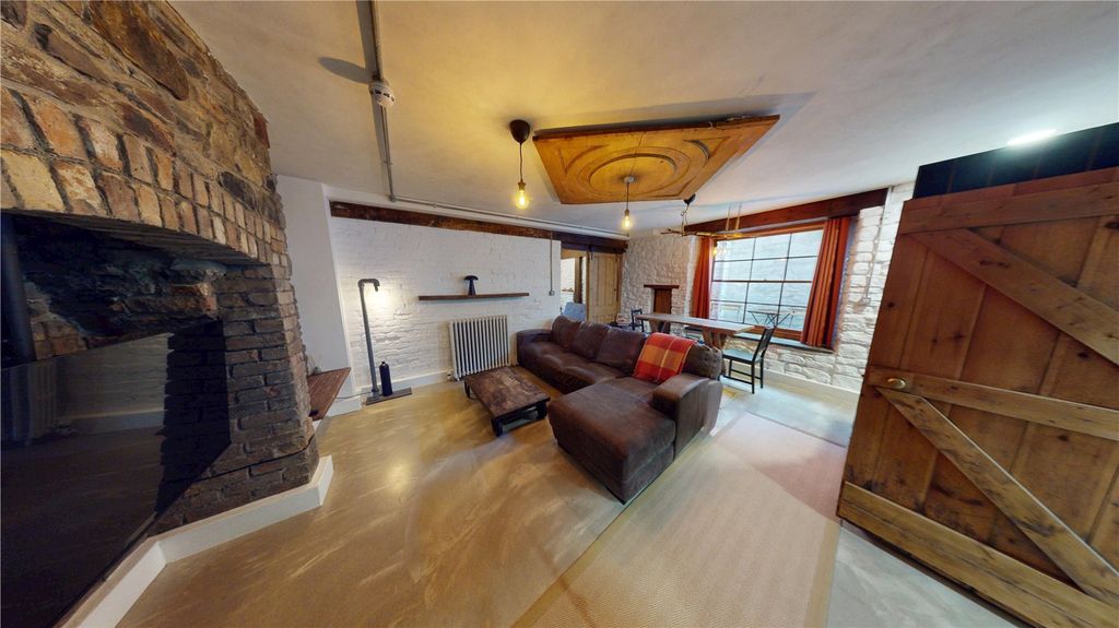 Property photo 1 of 9 Picture No. 10