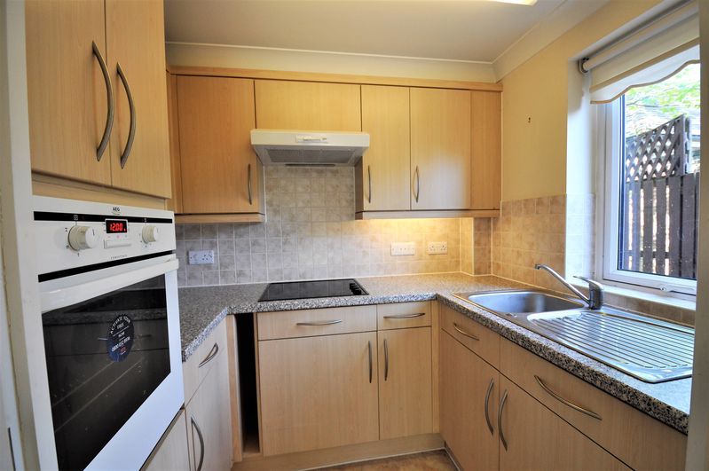 Property photo 3 of 17 Kitchen