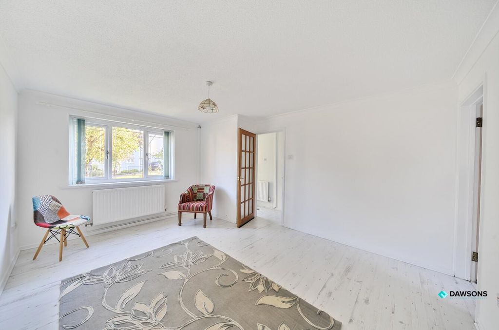 Property photo 2 of 23 F2d1Fcc6-Ffe6-429E-868A-6E559Dd4F65A.Jpg