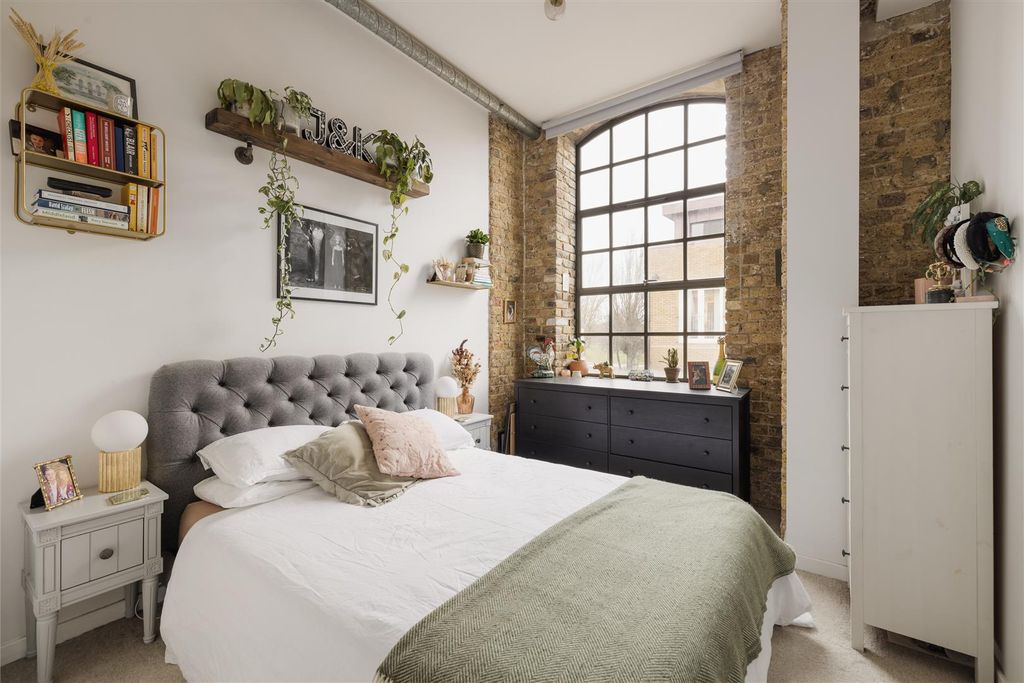 Property photo 3 of 39 Gunmakers Lane, E3