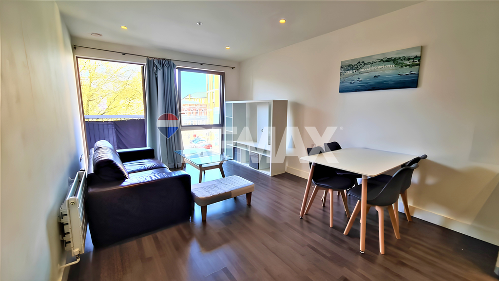 Property photo 3 of 8