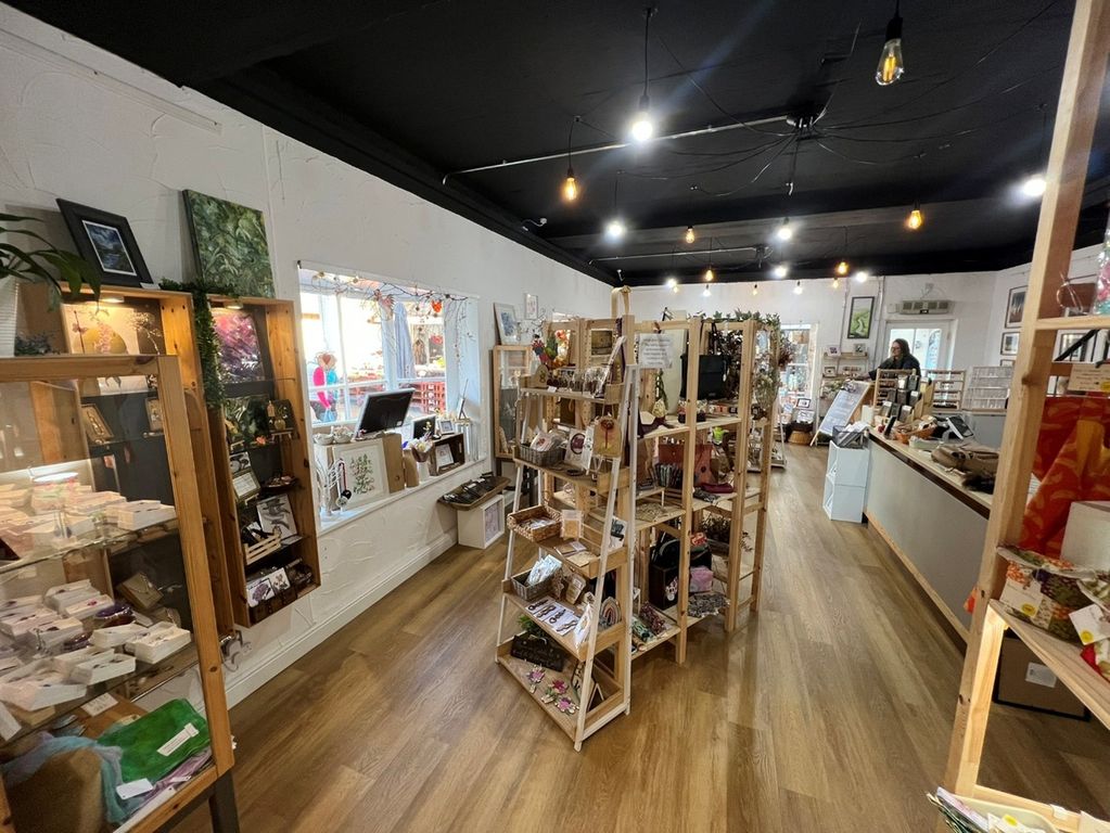 Property photo 3 of 12