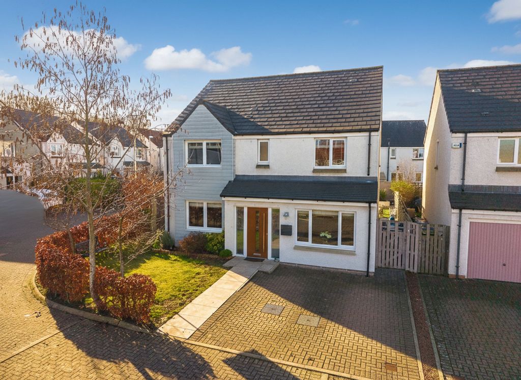 Property photo 1 of 37 Front View