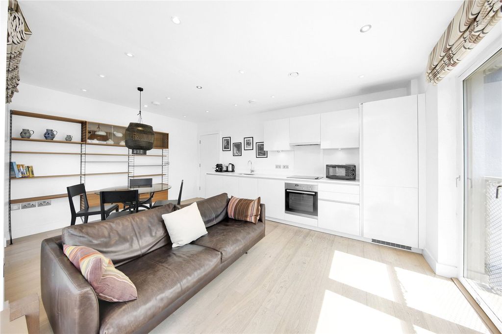 Property photo 3 of 13 Picture No. 10