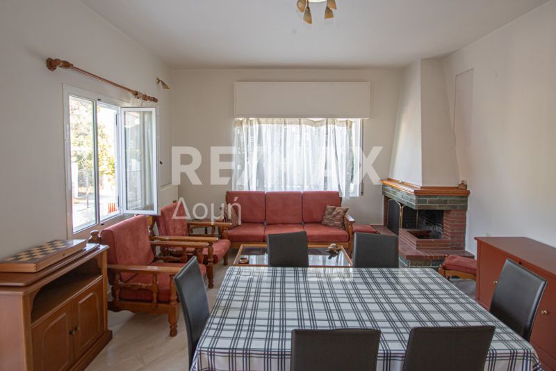 Property photo 2 of 31