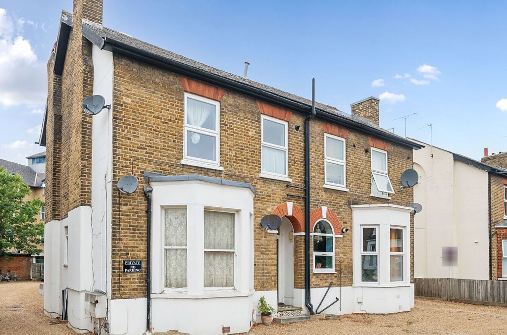 Property photo 1 of 14 1333493-14-689073...