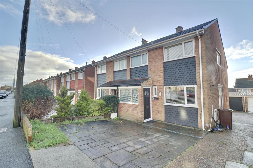 Property photo 1 of 23 D5770513-Bcdb-4Dec-Ad89-Ad0Dfb2B952E_1_201_A.Jpeg