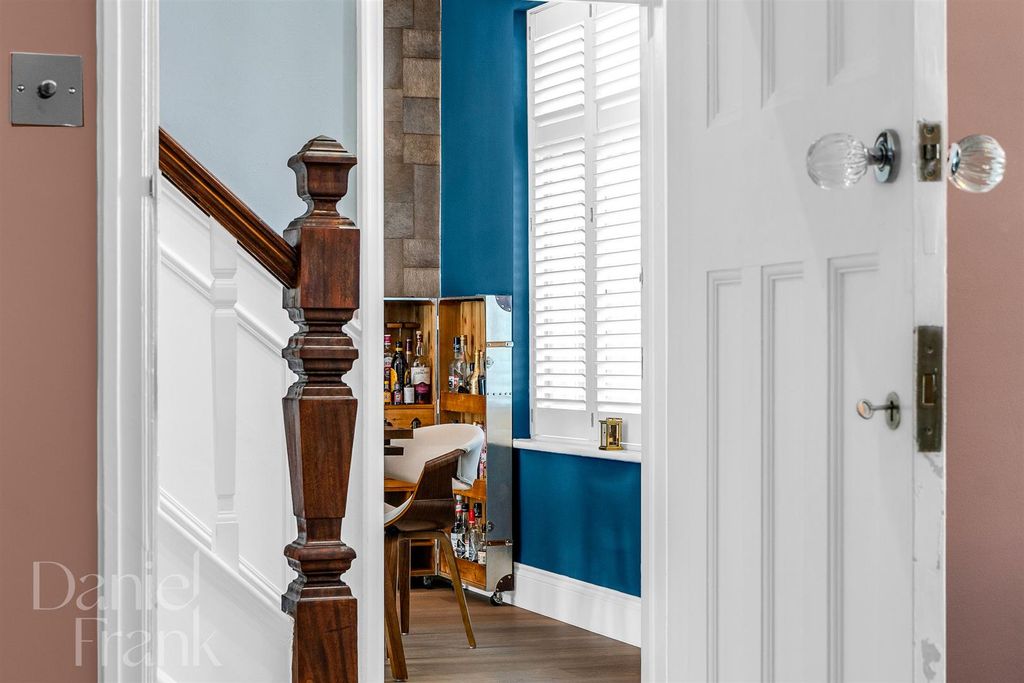 Additional image 16 of 5 bed detached house for saleThe Uplands, Loughton IG10