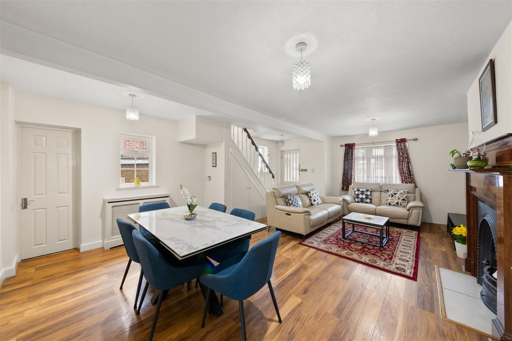 Property photo 2 of 18 2