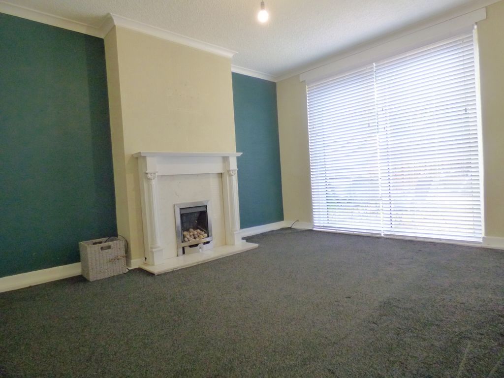 Property photo 2 of 10 Dining Room
