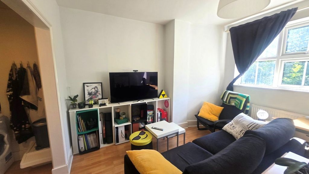 Property photo 2 of 5