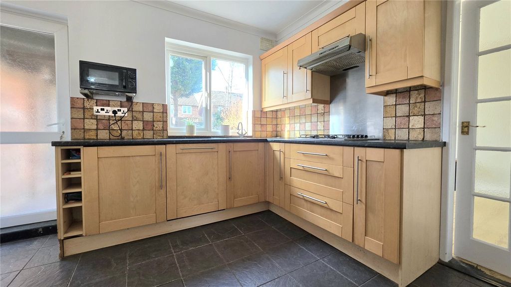 Property photo 3 of 20 Picture No. 17