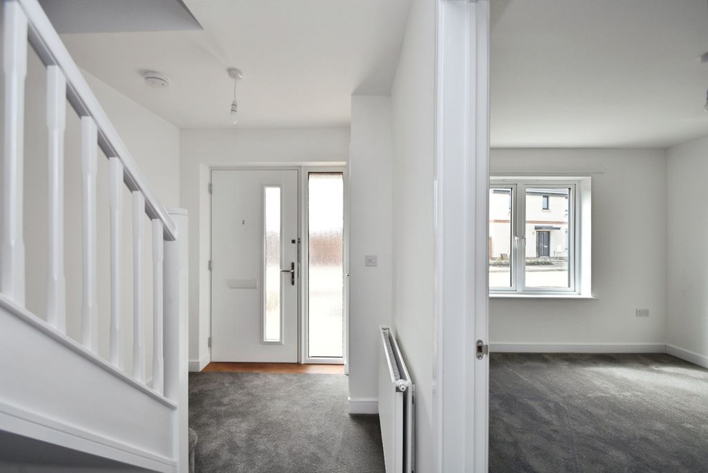 Property photo 2 of 25 Pbox-Img.Jpg