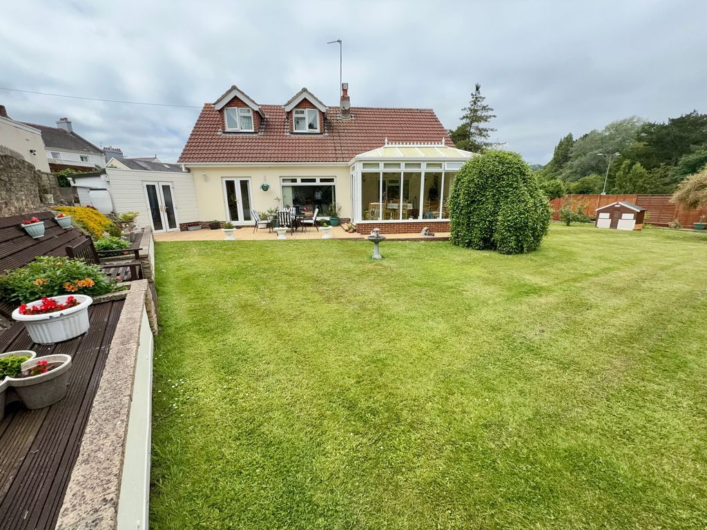 Property photo 1 of 31