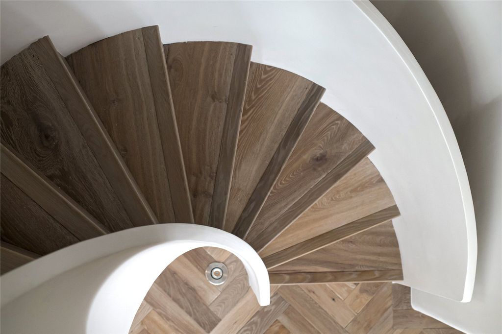 Property photo 3 of 28 Staircase