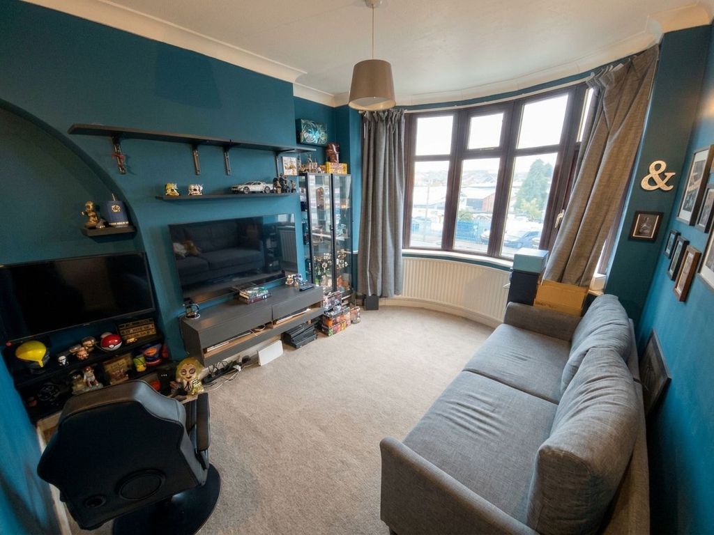 Property photo 3 of 10