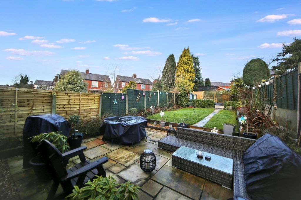 Property photo 2 of 20