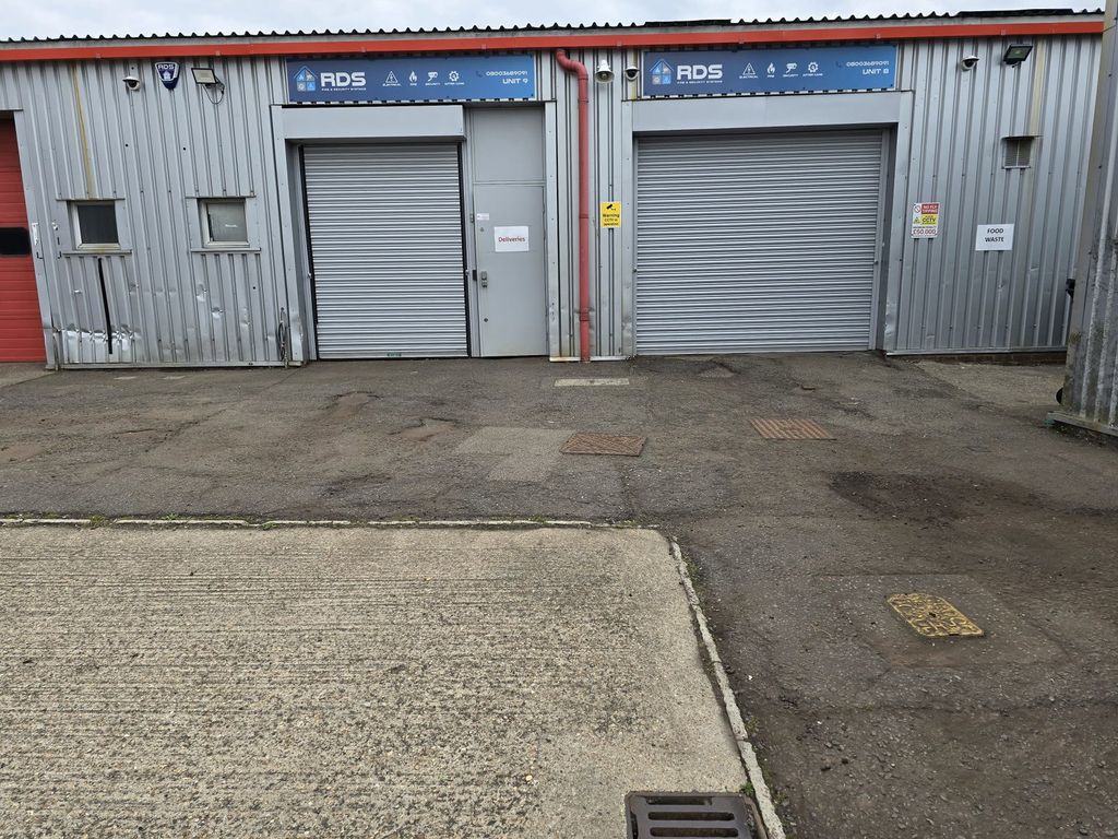 Property photo 1 of 3