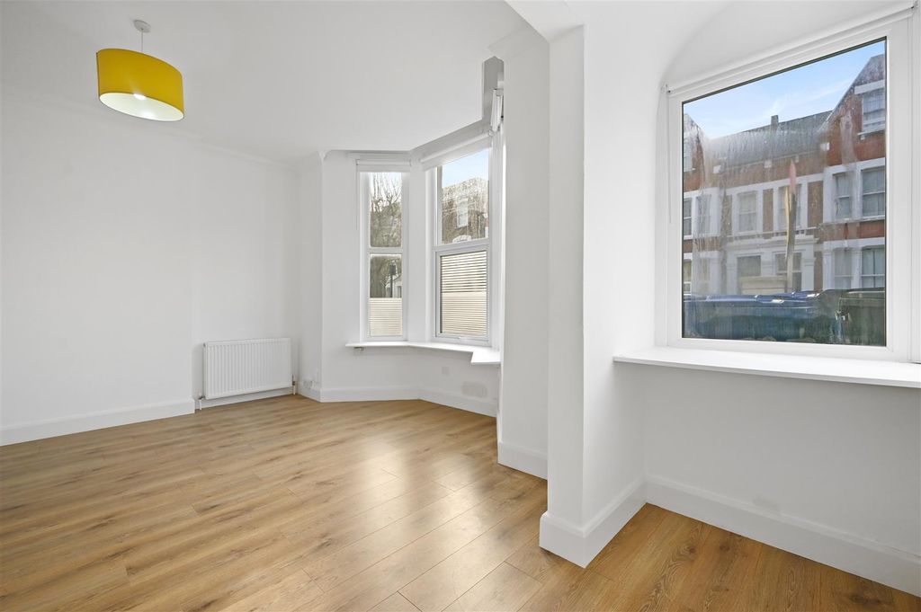 Property photo 3 of 9 Rcar- Essex Road11.Jpg