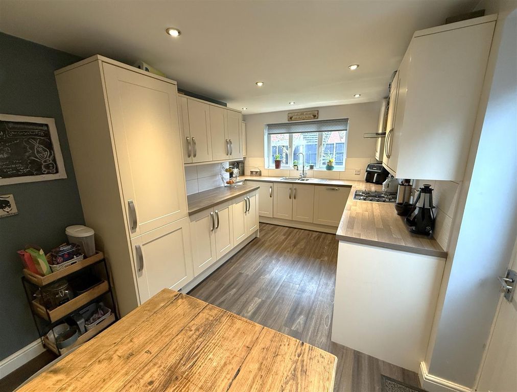 Additional image 8 of 4 bed detached house for saleNewstead Way, Loughborough, Leicestershire LE11