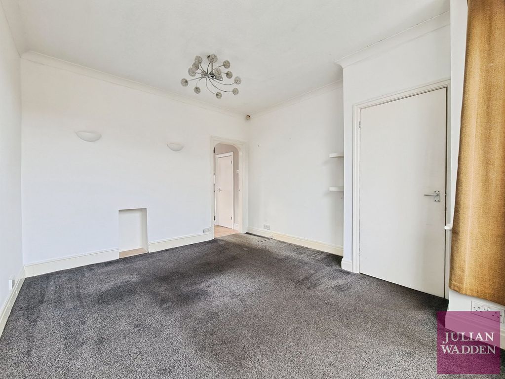 Property photo 2 of 19 Picture No. 31