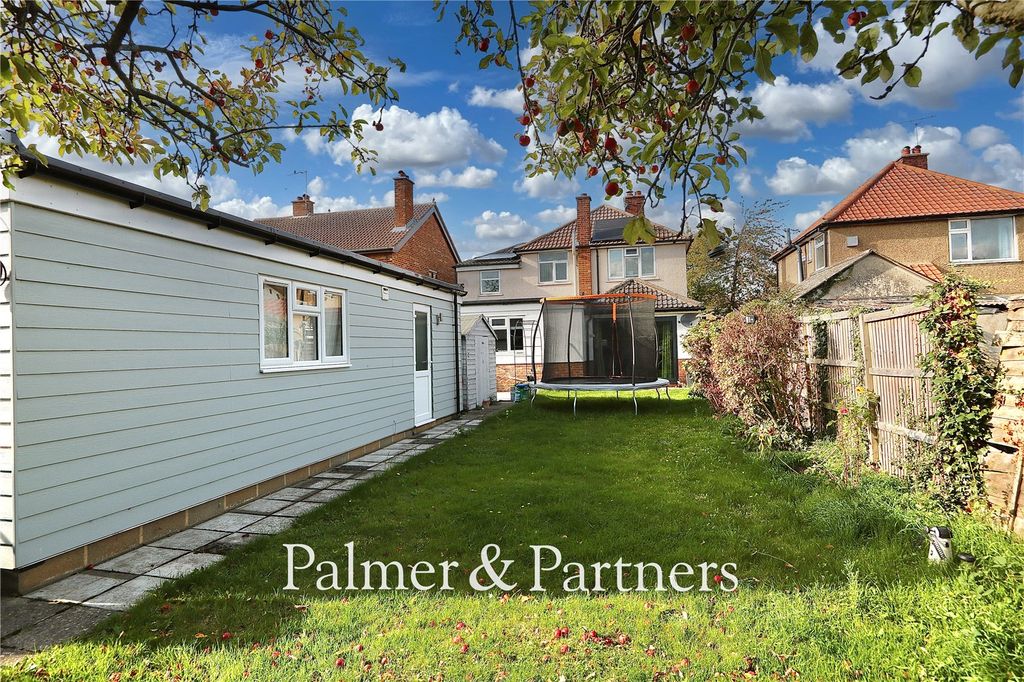 Property photo 2 of 25 Picture No. 04