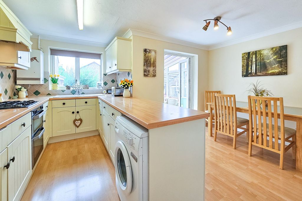 Property photo 3 of 14