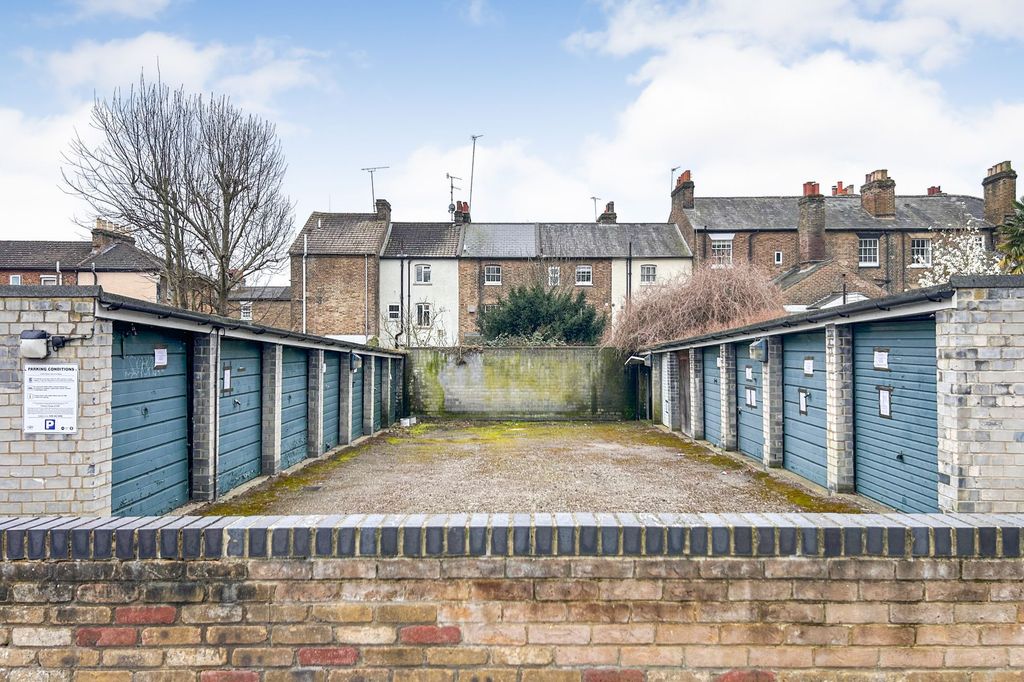 Property photo 1 of 8 Shipley Court Garages, Wyatt Street, Maidstone, Me14 1Hf
