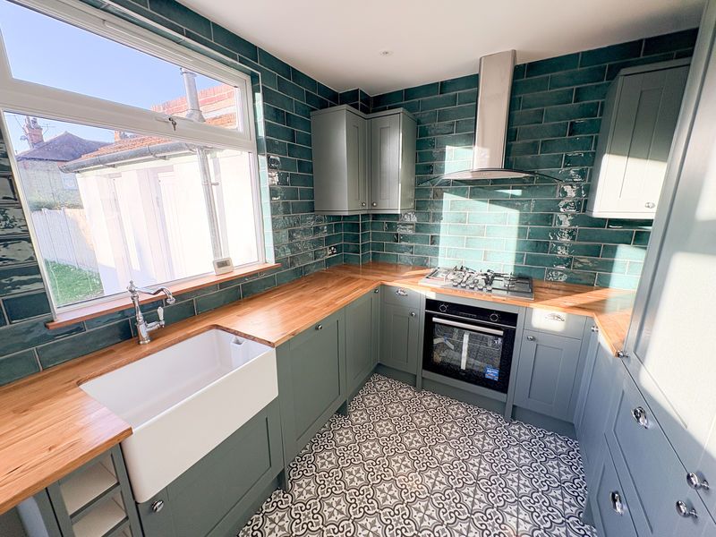 Property photo 2 of 17 Photo 12