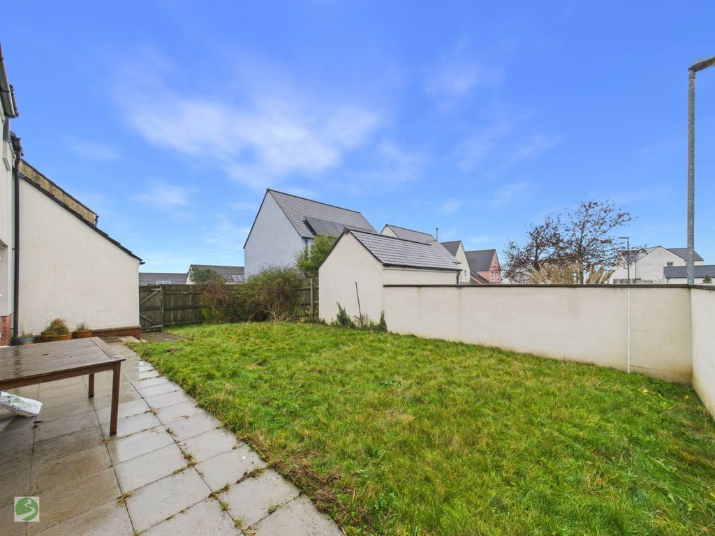 Property photo 3 of 18