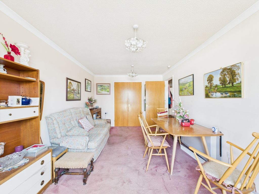 Property photo 3 of 6 Cam02313G0-Pr0076-Still004