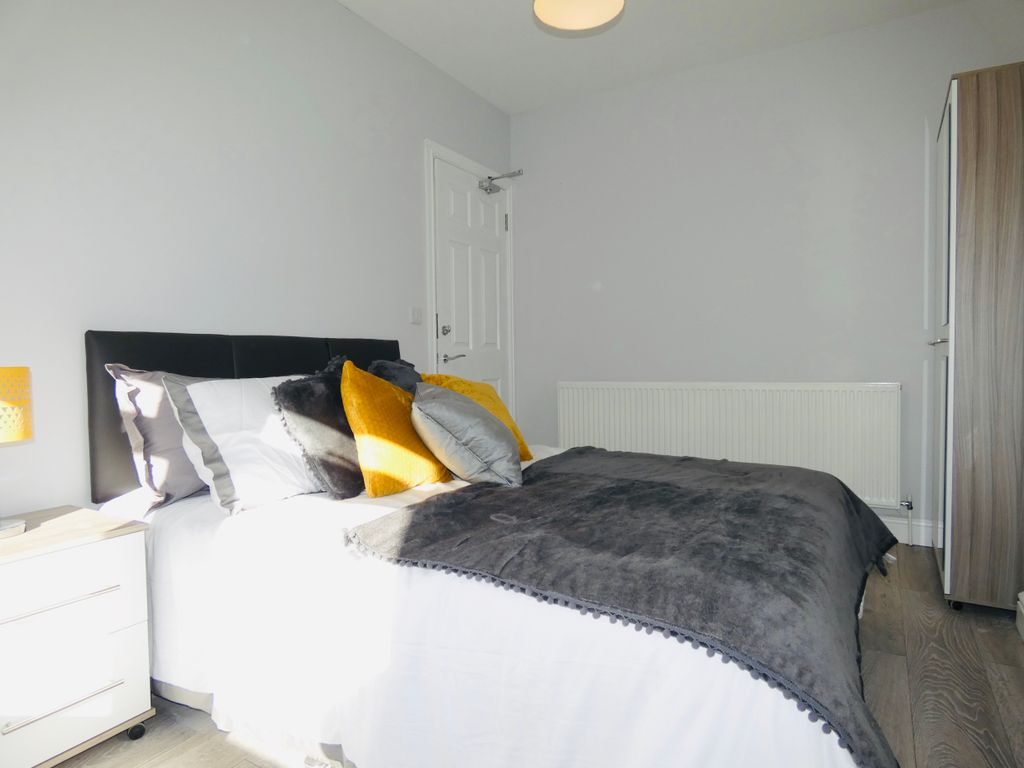 Property photo 2 of 3