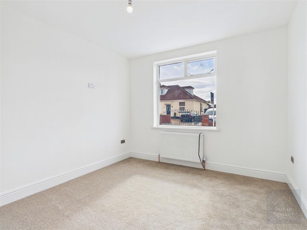 Property photo 3 of 24 Cam01858G0-Pr0307-Still003.Jpg