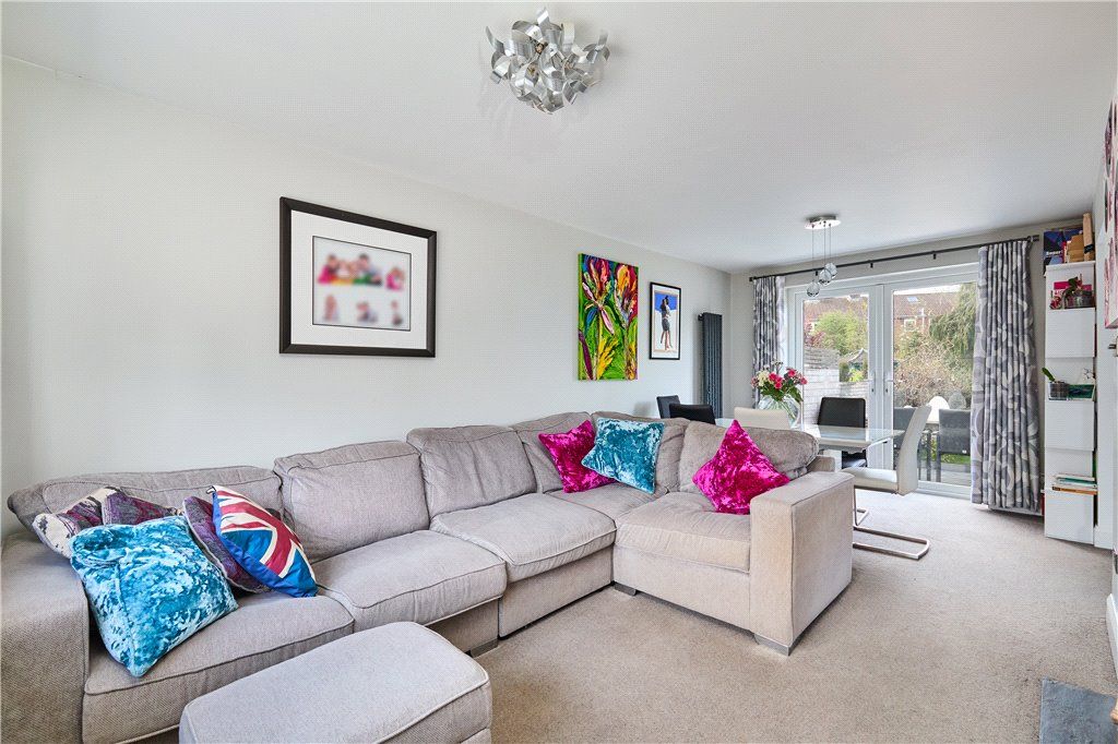 Property photo 3 of 18 Light &amp; Spacious