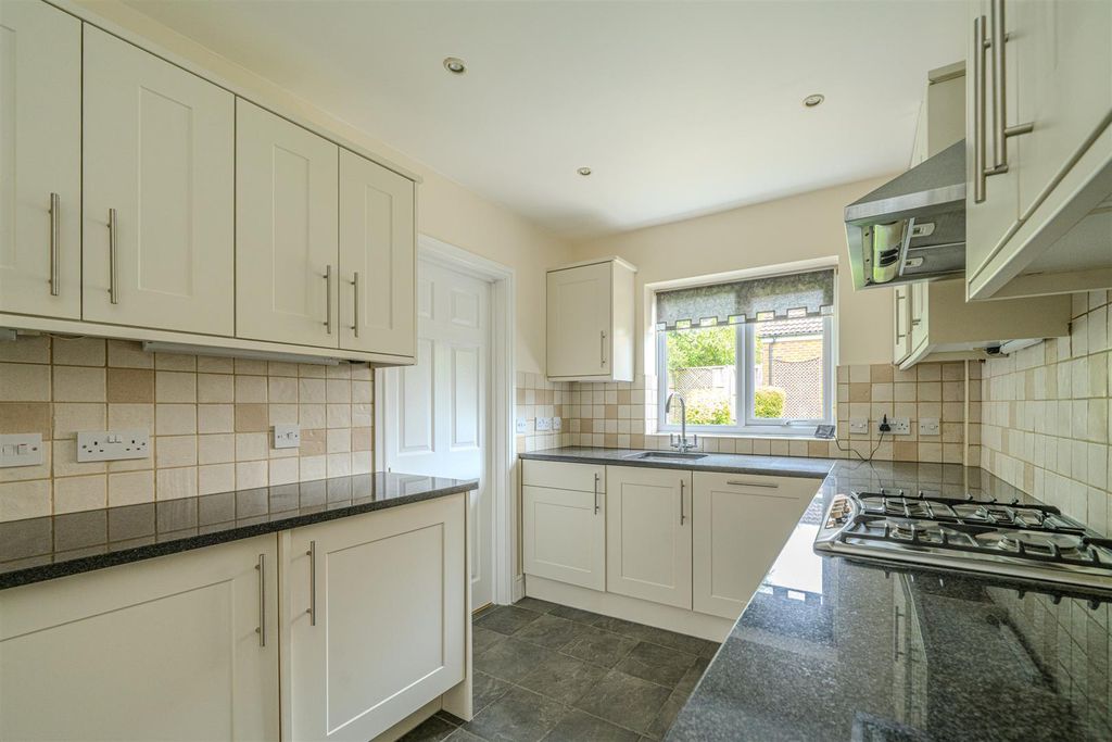 Property photo 3 of 24 Kitchen