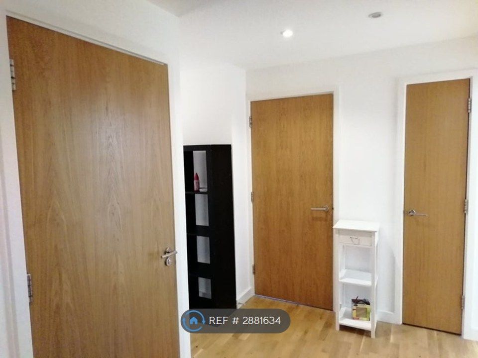 Property photo 2 of 8