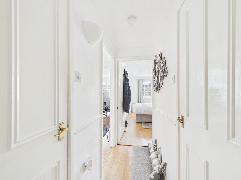 Property photo 2 of 23 Cam03604G0-Pr0269-Still001.Jpg